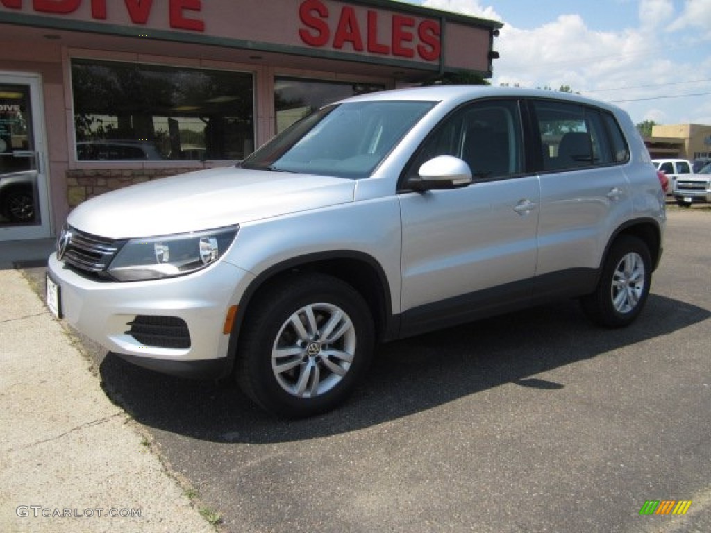 Reflex Silver Metallic Volkswagen Tiguan