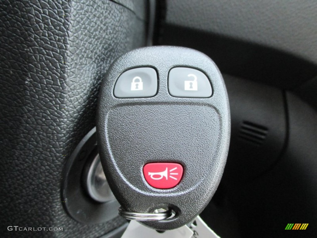 2015 GMC Acadia SLE Keys Photo #95041504