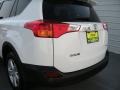 Super White - RAV4 XLE Photo No. 20