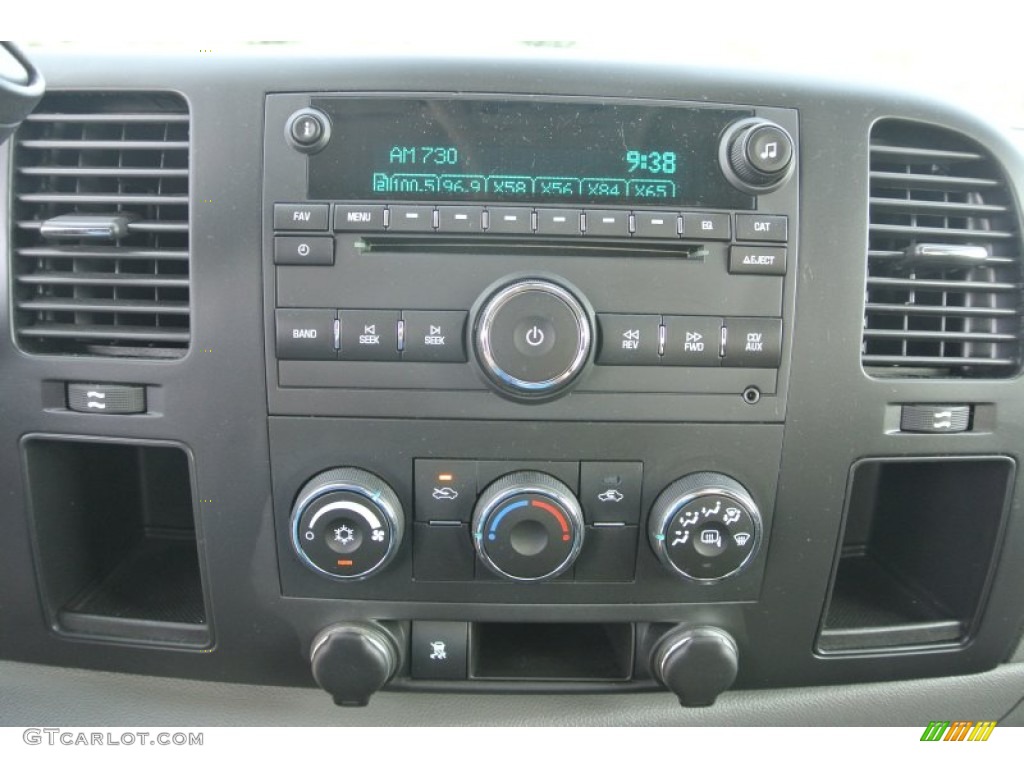 2011 Silverado 1500 LS Crew Cab - Sheer Silver Metallic / Dark Titanium photo #11