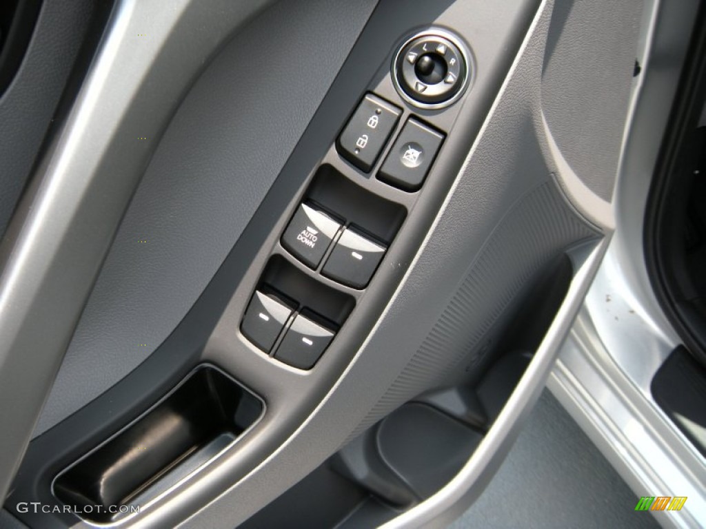 2015 Elantra SE Sedan - Symphony Silver / Gray photo #21