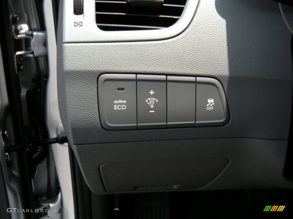 2015 Elantra SE Sedan - Symphony Silver / Gray photo #31