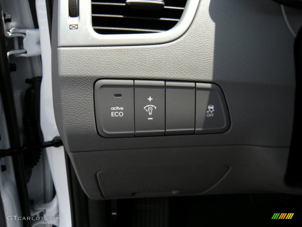 2015 Elantra SE Sedan - Quartz White Pearl / Gray photo #31