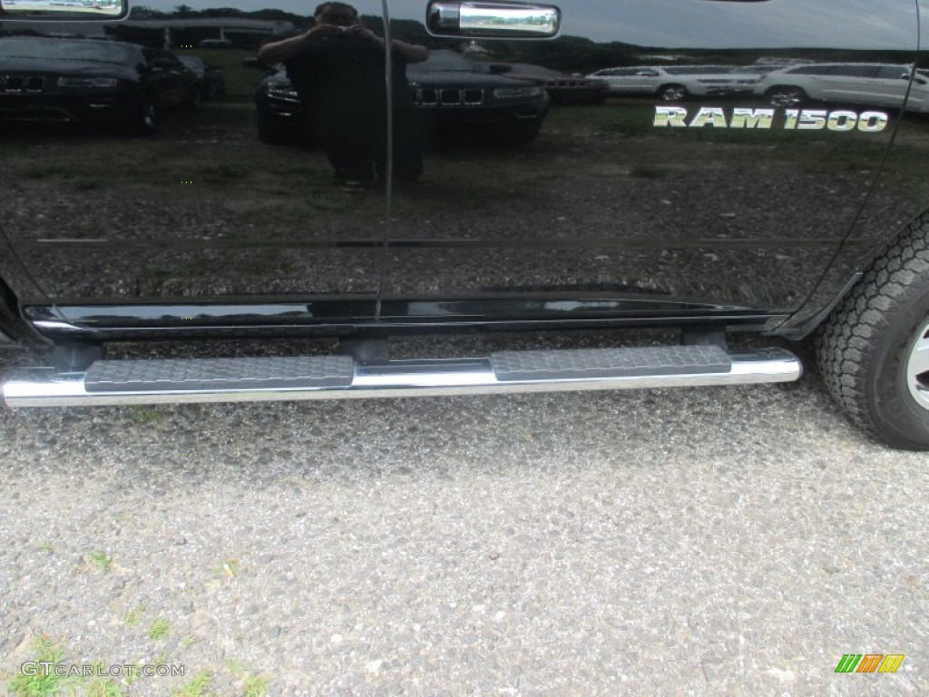 2012 Ram 1500 SLT Quad Cab 4x4 - Black / Dark Slate Gray/Medium Graystone photo #12