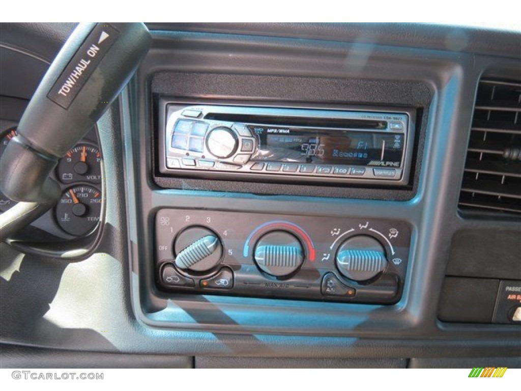 2002 Silverado 1500 LS Regular Cab - Summit White / Graphite Gray photo #12