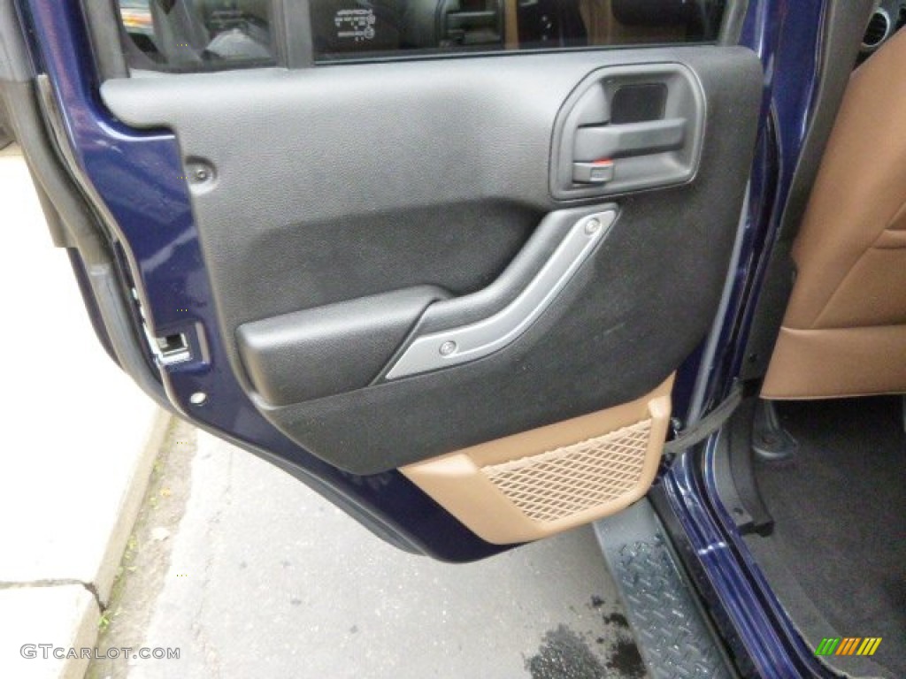 2013 Wrangler Unlimited Sahara 4x4 - True Blue Pearl / Black/Dark Saddle photo #13