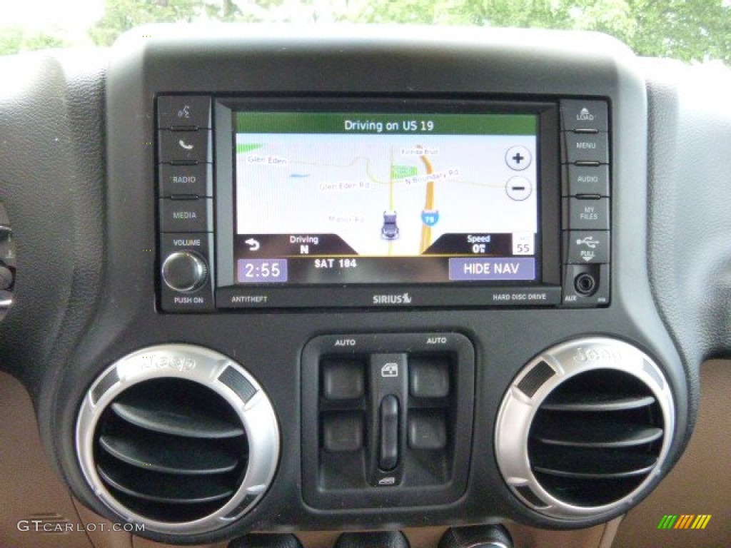 2013 Wrangler Unlimited Sahara 4x4 - True Blue Pearl / Black/Dark Saddle photo #16
