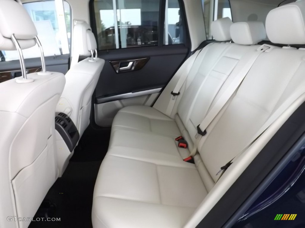 2015 Mercedes-Benz GLK 350 4Matic Rear Seat Photos