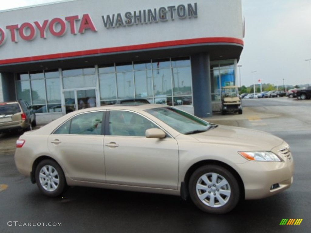 2008 Camry XLE - Desert Sand Mica / Bisque photo #2