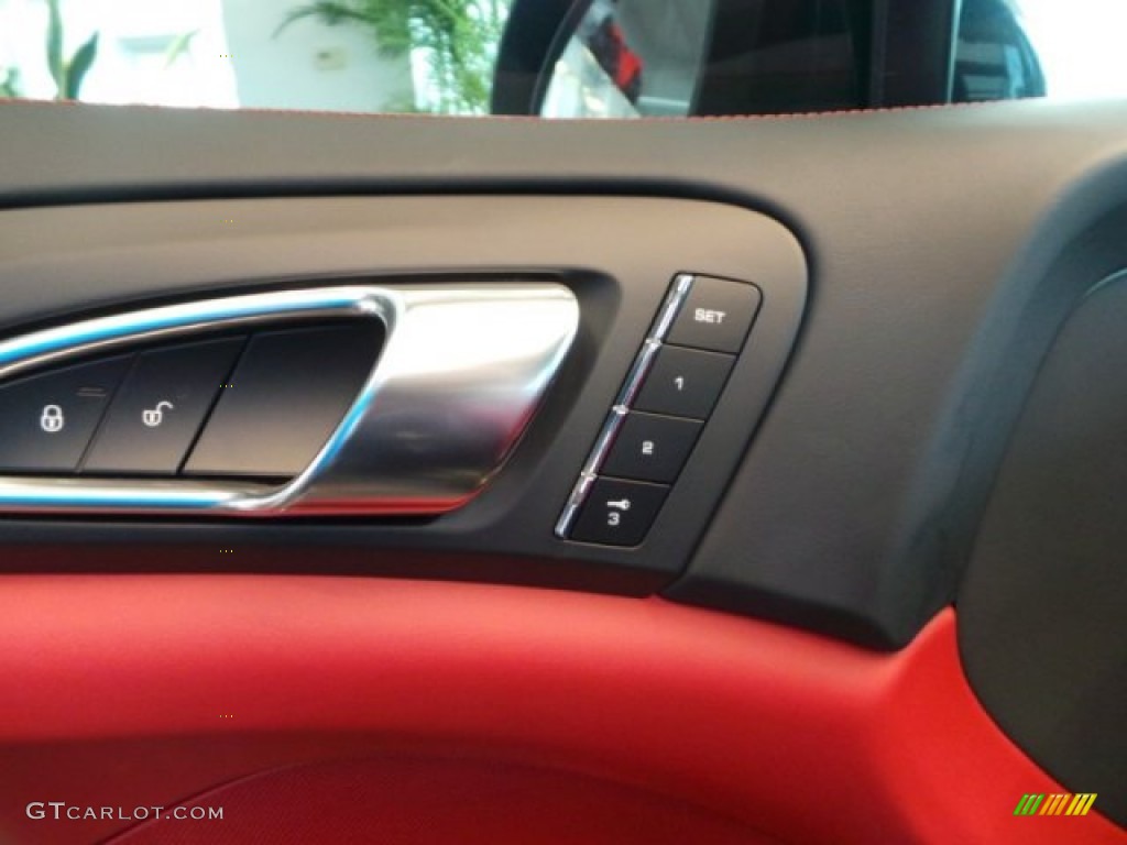 2014 Porsche Cayenne GTS Controls Photo #95070099