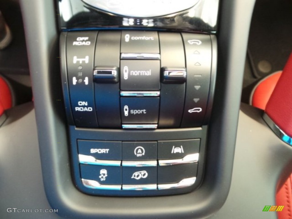 2014 Porsche Cayenne GTS Controls Photo #95070291