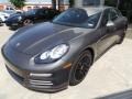 Agate Grey Metallic - Panamera 4 Photo No. 3