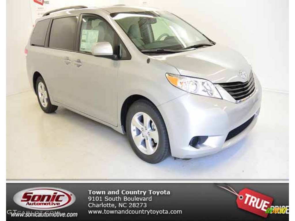 2014 Sienna LE - Silver Sky Metallic / Light Gray photo #1