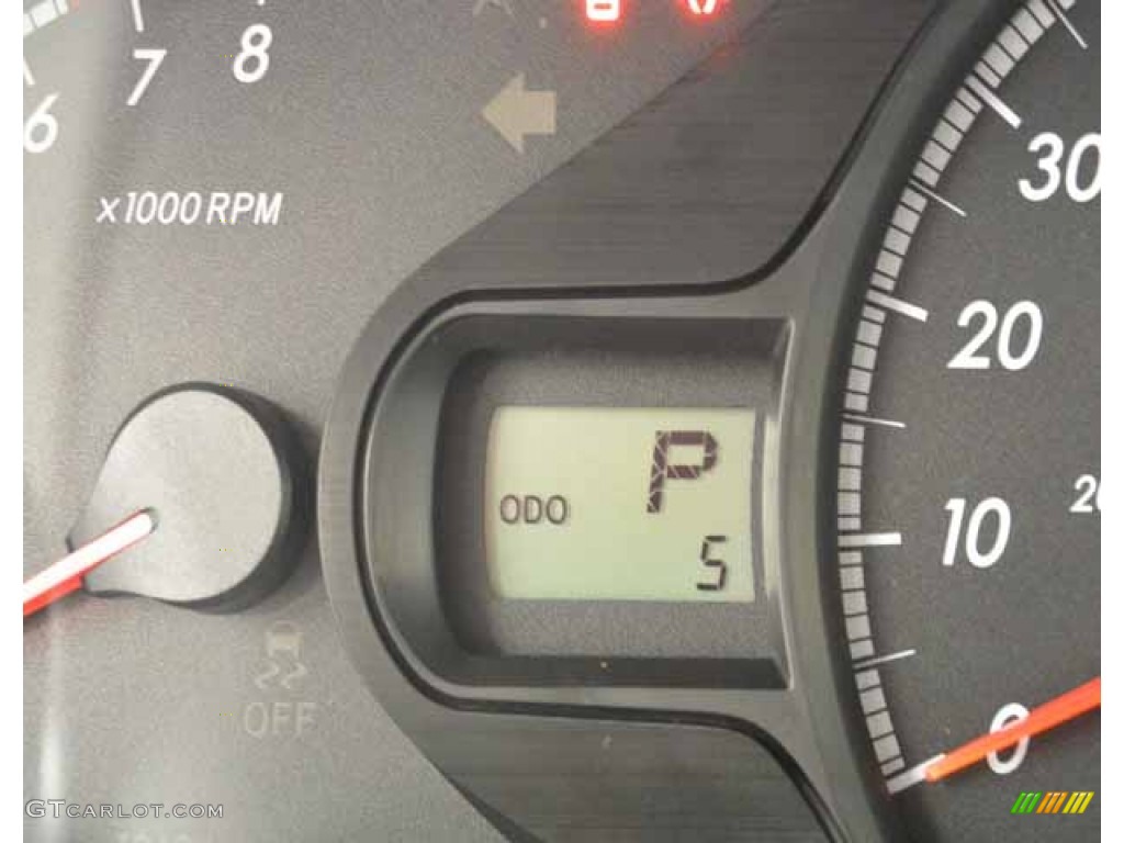 2014 Sienna LE - Silver Sky Metallic / Light Gray photo #18