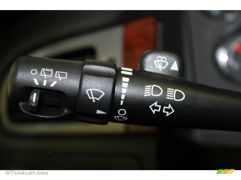 2009 Tahoe LT 4x4 - Summit White / Light Titanium photo #43