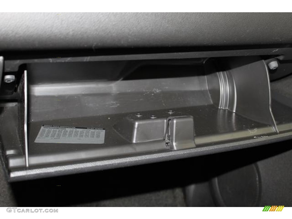 2009 Tahoe LT 4x4 - Summit White / Light Titanium photo #52