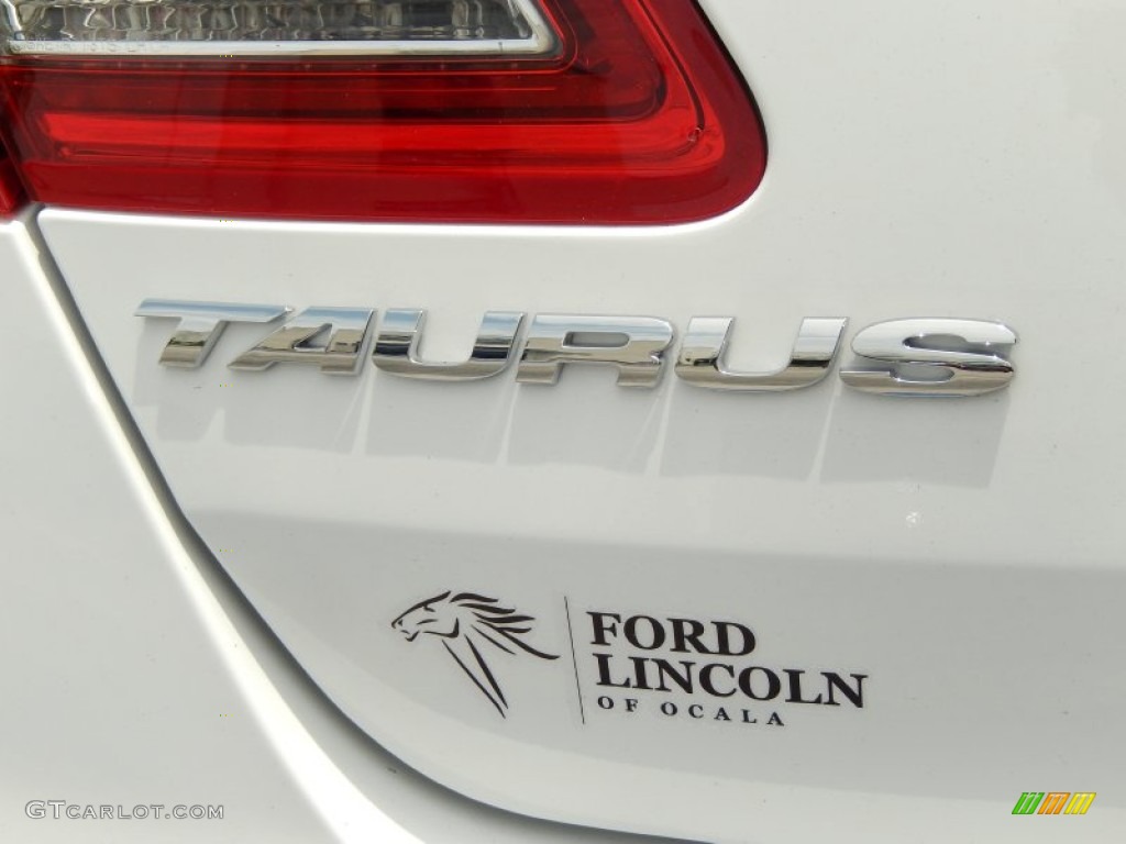 2015 Taurus SE - Oxford White / Dune photo #4