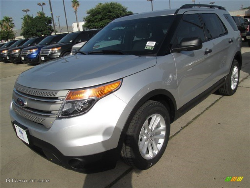 2015 Explorer FWD - Ingot Silver / Medium Light Stone photo #2