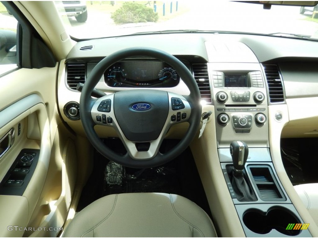 2015 Ford Taurus SE Dune Dashboard Photo #95080941