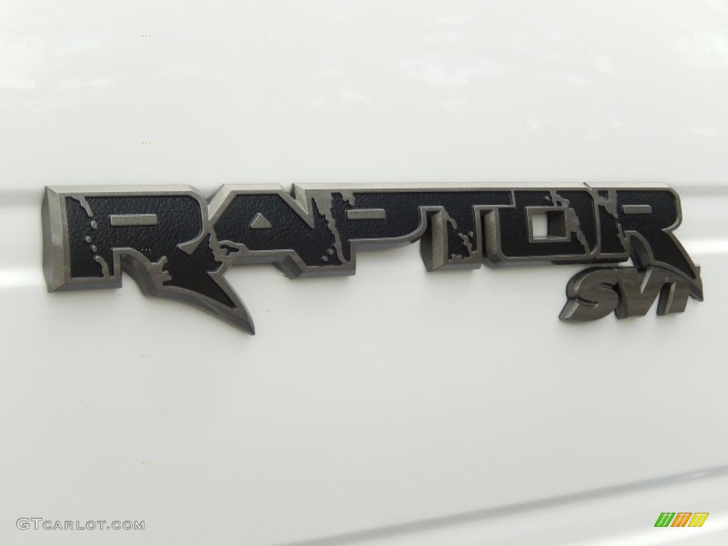 2014 F150 SVT Raptor SuperCrew 4x4 - Oxford White / Raptor Black photo #6