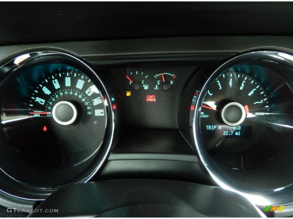 2014 Ford Mustang GT Coupe Gauges Photo #95086107