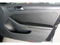 Black - Jetta SE Sedan Photo No. 33