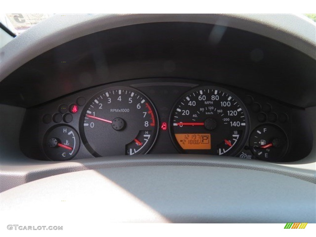 2013 Frontier SV V6 Crew Cab - Brilliant Silver / Beige photo #16