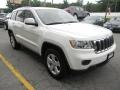Stone White - Grand Cherokee Laredo 4x4 Photo No. 4