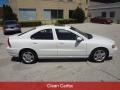 Ice White - S60 2.5T Photo No. 2
