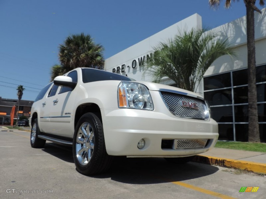 2013 Yukon XL Denali - White Diamond Tricoat / Ebony photo #1