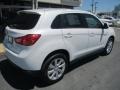 White Pearl - Outlander Sport ES Photo No. 3