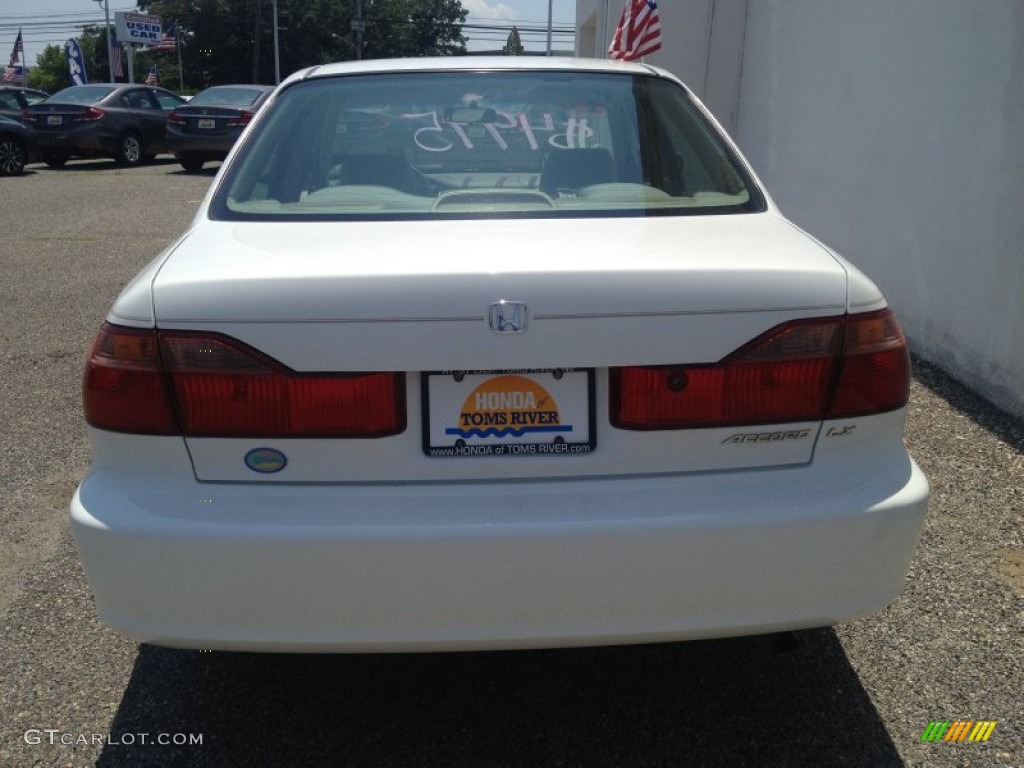 1998 Accord LX Sedan - Taffeta White / Ivory photo #8