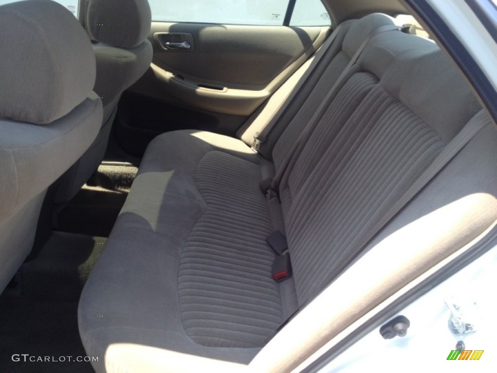 1998 Accord LX Sedan - Taffeta White / Ivory photo #10