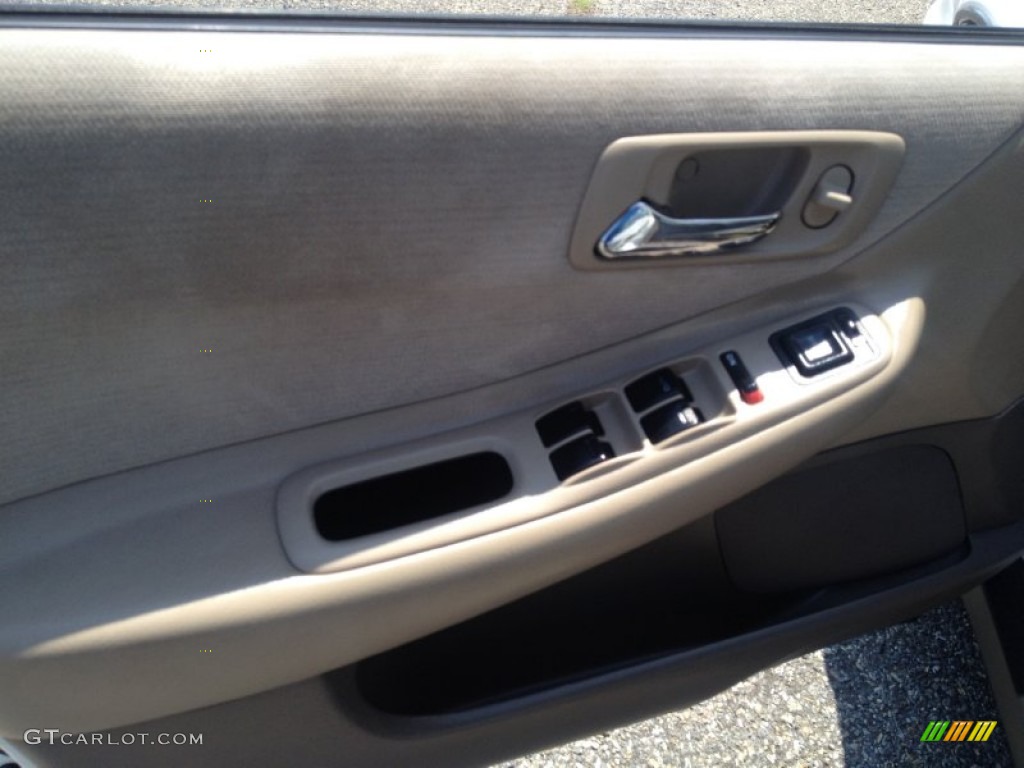 1998 Accord LX Sedan - Taffeta White / Ivory photo #13