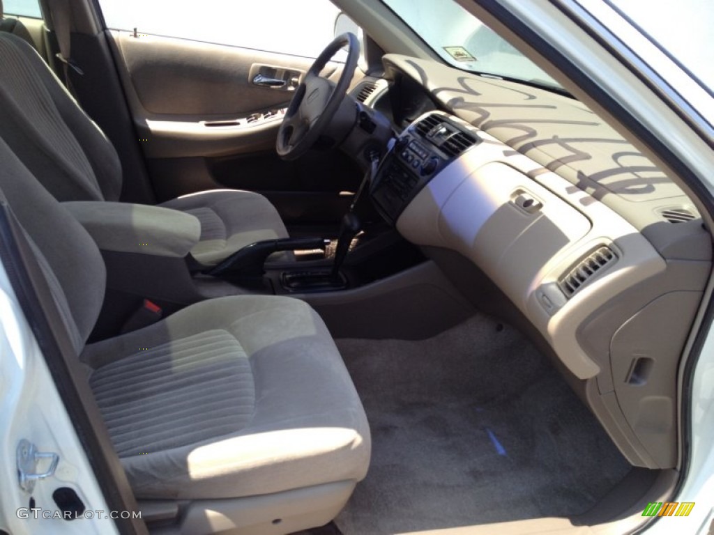 1998 Accord LX Sedan - Taffeta White / Ivory photo #29
