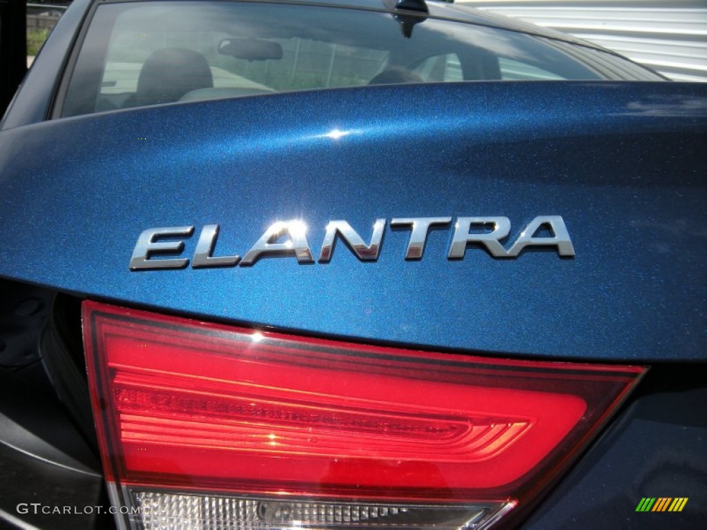 2015 Hyundai Elantra Limited Sedan Marks and Logos Photo #95118950