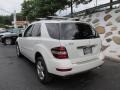 Arctic White - ML 350 4Matic Photo No. 4