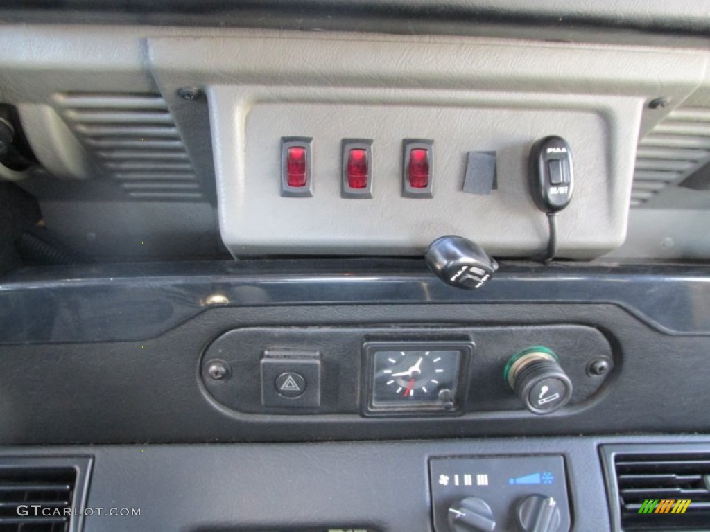 1997 Land Rover Defender 90 Soft Top Controls Photos