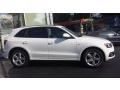 Ibis White - Q5 3.2 FSI quattro Photo No. 10