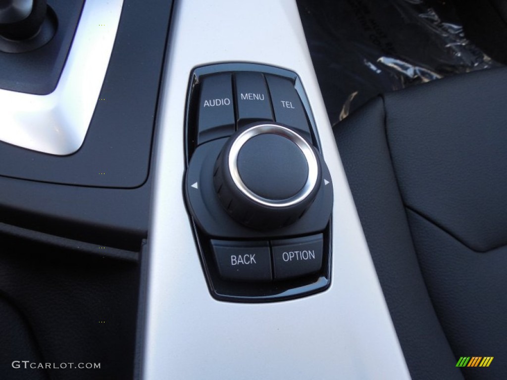 2014 3 Series 320i xDrive Sedan - Jet Black / Black photo #16