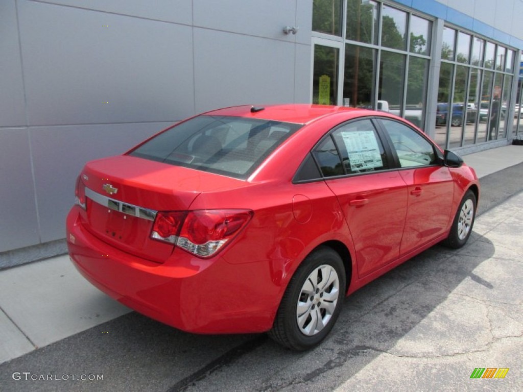 2014 Cruze LS - Red Hot / Jet Black/Medium Titanium photo #4