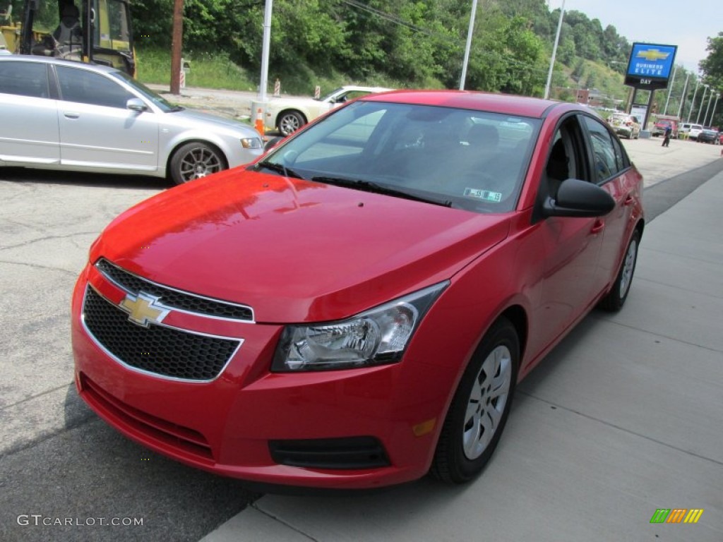 2014 Cruze LS - Red Hot / Jet Black/Medium Titanium photo #7