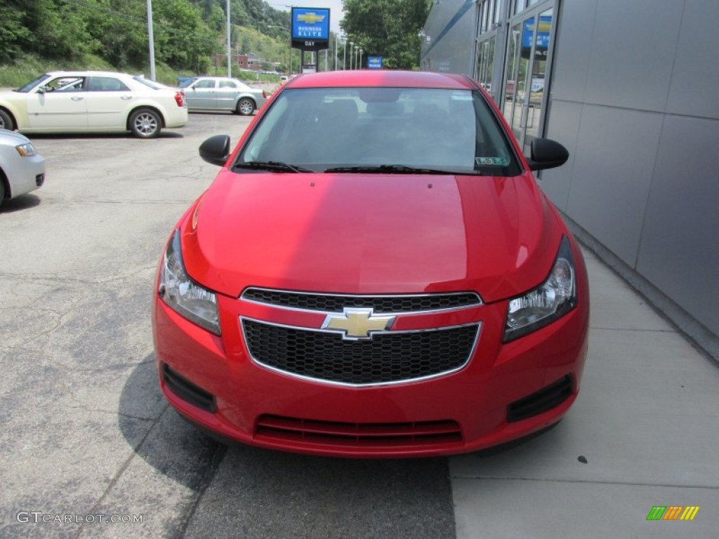 2014 Cruze LS - Red Hot / Jet Black/Medium Titanium photo #8