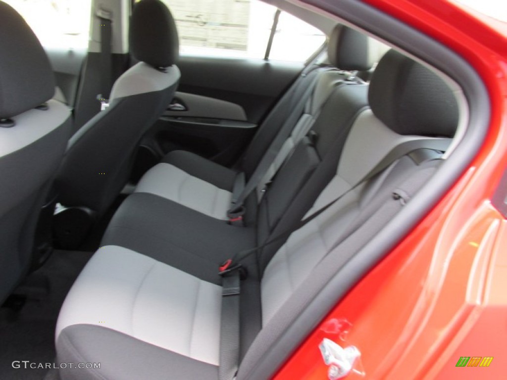 2014 Cruze LS - Red Hot / Jet Black/Medium Titanium photo #12
