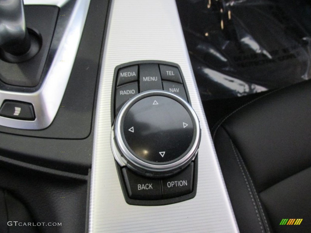 2015 BMW M4 Coupe Controls Photo #95142095