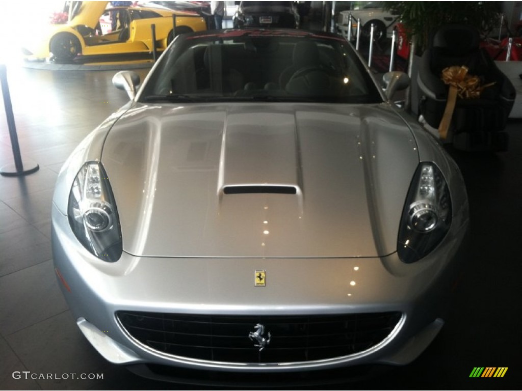 Argento Nurburgring (Silver Metallic) 2011 Ferrari California Standard California Model Exterior Photo #95145776
