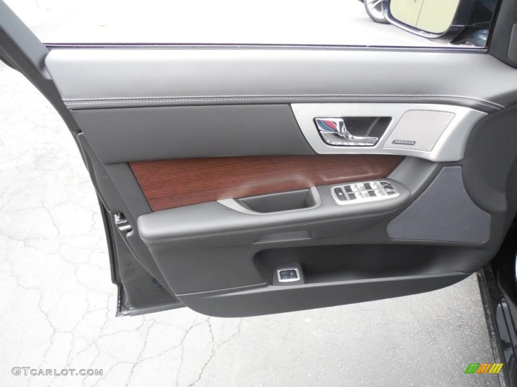 2014 Jaguar XF 3.0 AWD Door Panel Photos