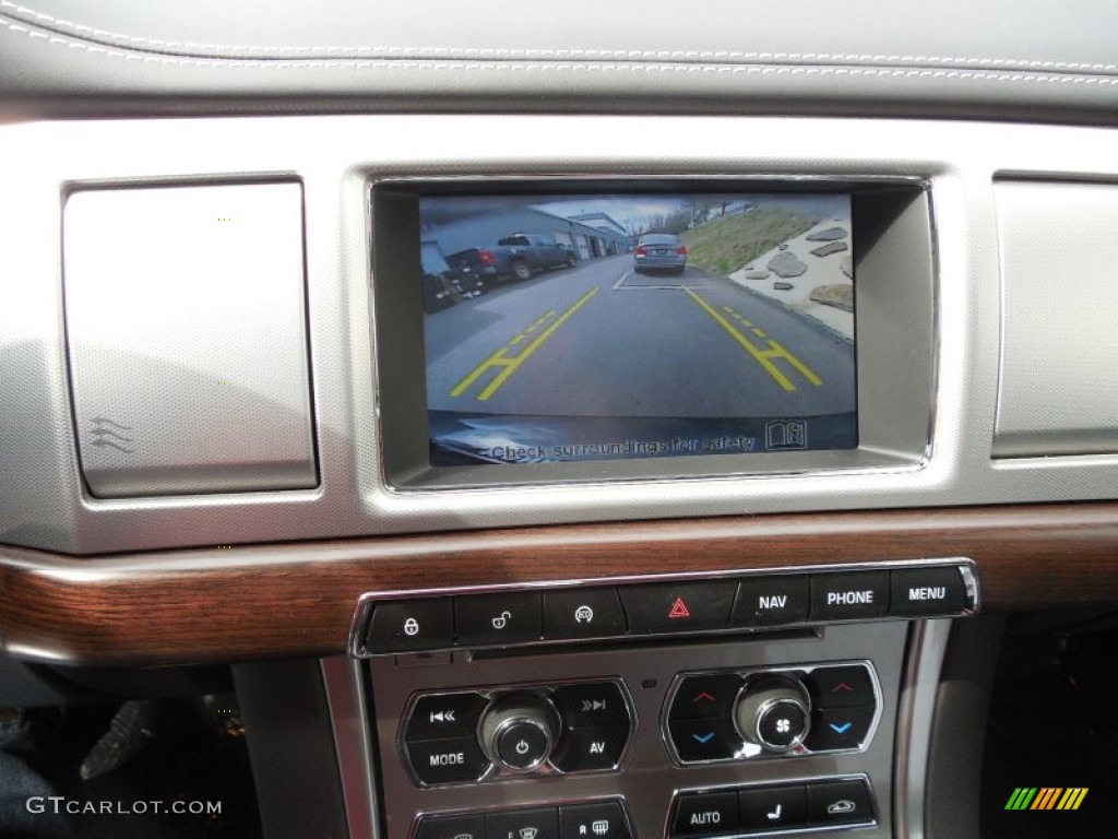 2014 Jaguar XF 3.0 AWD Controls Photo #95147342