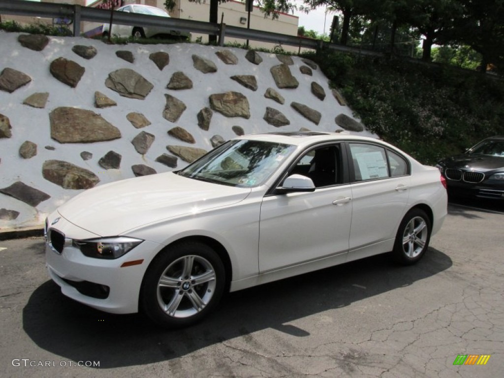 2014 3 Series 320i xDrive Sedan - Alpine White / Black photo #1