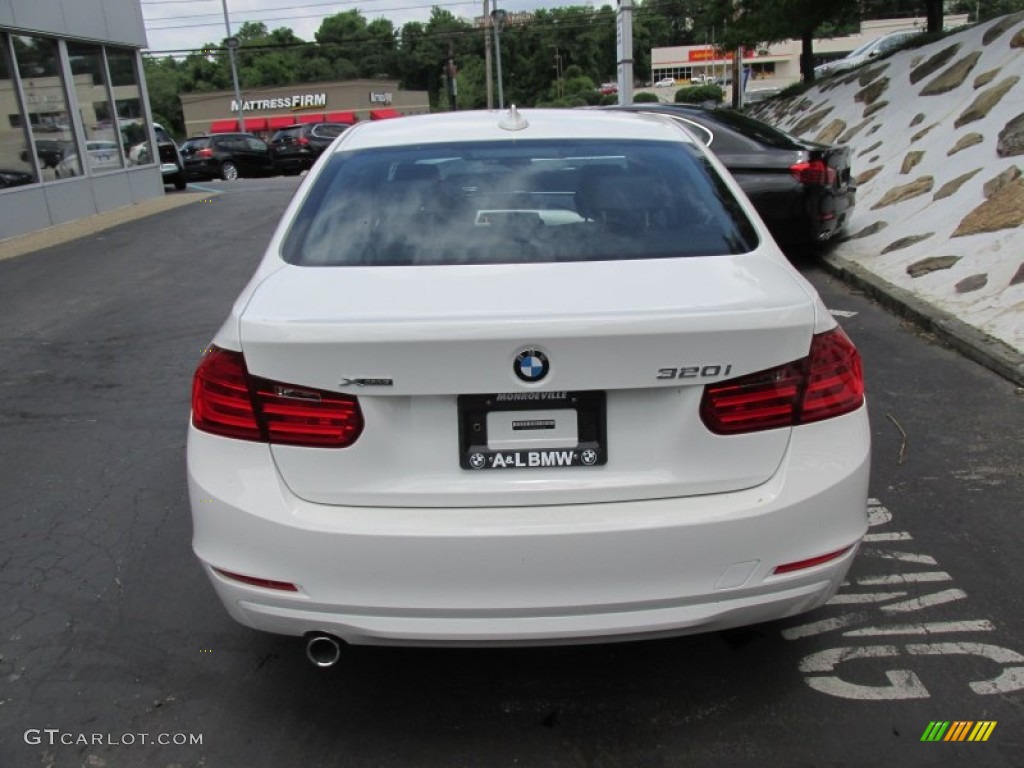 2014 3 Series 320i xDrive Sedan - Alpine White / Black photo #5